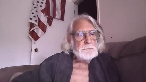 AlphaUniform online show from July 4, 7:31 pm