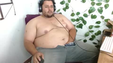 Snapshot of altairstudiosboy chatting on October 2, 9:44 pm Jhosep online show from October 2, 9:44 pm