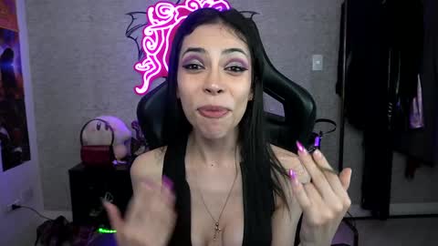 Snapshot of altsofie chatting on December 8, 10:08 am Sofie Kimino online show from December 8, 10:08 am