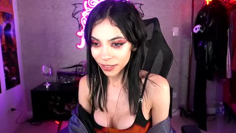 Snapshot of altsofie chatting on February 5, 6:13 am Sofie Kimino online show from February 5, 6:13 am