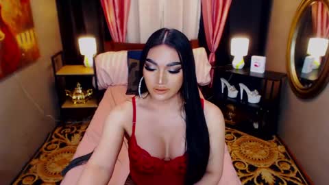 Alura Jhenson online show from May 19, 5:41 pm
