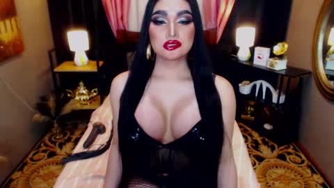 Alura Jhenson online show from May 28, 7:55 pm