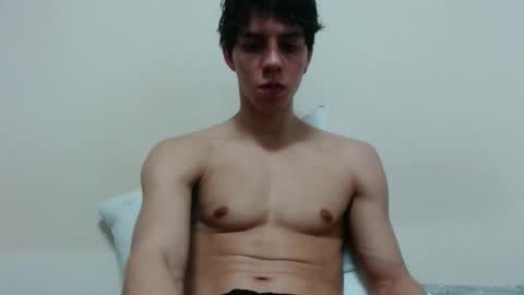 Snapshot of alvarodancer chatting on January 19, 7:12 am alvarodancer online show from January 19, 7:12 am