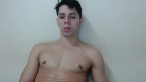 Snapshot of alvarodancer chatting on February 7, 1:04 pm alvarodancer online show from February 7, 1:04 pm