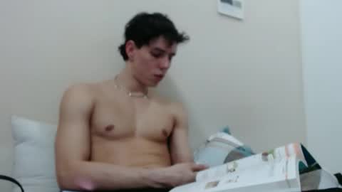 Snapshot of alvarodancer chatting on March 9, 1:59 pm alvarodancer online show from March 9, 1:59 pm