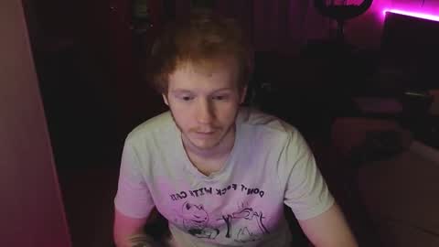 Snapshot of alvin__main chatting on December 25, 1:42 am Alvin Puska -- online show from December 25, 1:42 am