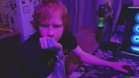 Snapshot of alvin__main chatting on February 6, 11:41 pm Alvin Puska -- online show from February 6, 11:41 pm