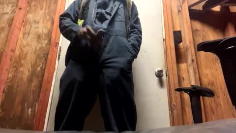 alwayshorny240177 online show from October 31, 6:53 pm