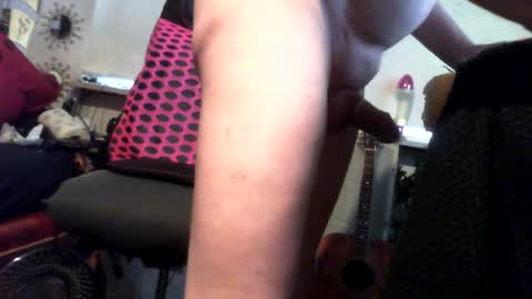 Snapshot of alwaysniceguy2 chatting on July 25, 3:37 am HoneyMelonGuy online show from July 25, 3:37 am