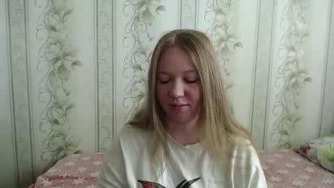 alya764770 online show from May 16, 11:57 pm
