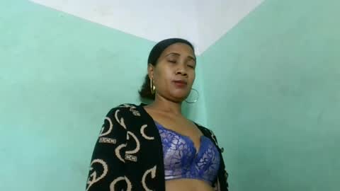 Snapshot of alyahtah chatting on July 11, 7:16 pm alyahtah online show from July 11, 7:16 pm