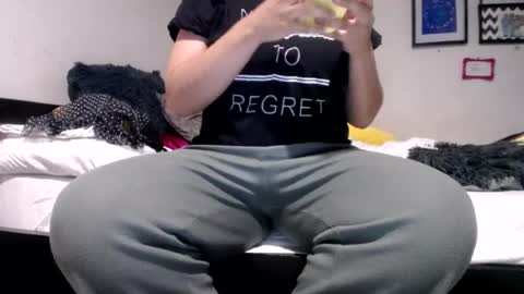Snapshot of alynfoxx chatting on July 22, 2:36 am Alyn Maria online show from July 22, 2:36 am