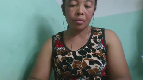 alypierette online show from May 17, 2:24 pm