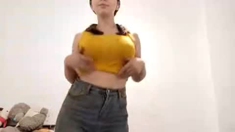 Snapshot of alysaadley chatting on December 20, 6:15 pm Zara online show from December 20, 6:15 pm