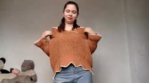 Snapshot of alysaadley chatting on January 9, 7:55 am Zara online show from January 9, 7:55 am