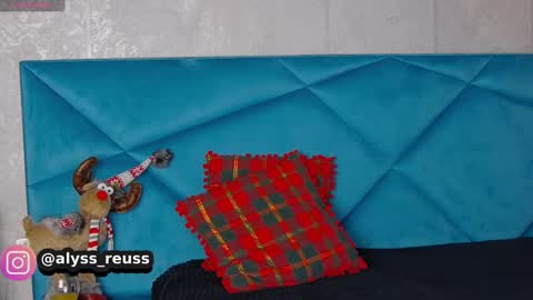 Alyse online show from February 17, 11:20 pm