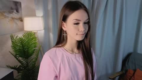 Mona online show from April 26, 4:15 pm