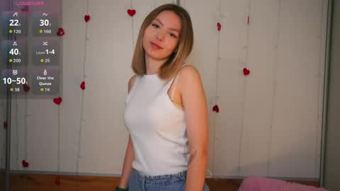 Snapshot of alysiaseibert chatting on April 22, 4:19 pm Kate online show from April 22, 4:19 pm