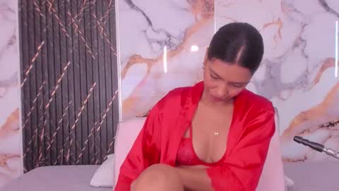 alyson__a online show from February 27, 1:11 pm