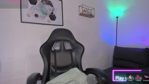 Alyson online show from February 6, 12:19 pm