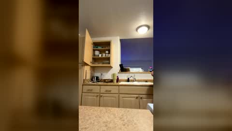 Snapshot of alyssiaamorexo chatting on June 26, 6:56 pm Alyssiaamorexo online show from June 26, 6:56 pm