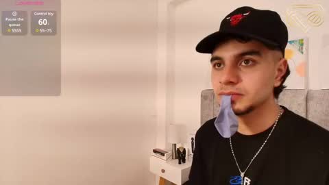 Amadeo Wild online show from January 22, 4:02 pm