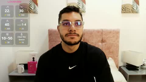 Snapshot of amadeo_wild chatting on March 8, 3:27 pm Amadeo Wild online show from March 8, 3:27 pm
