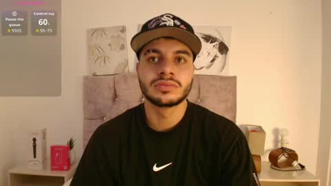 Snapshot of amadeo_wild chatting on April 2, 2:26 pm Amadeo Wild online show from April 2, 2:26 pm