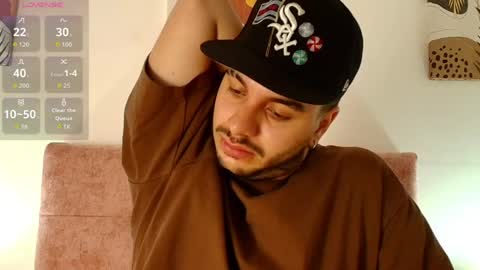 Snapshot of amadeo_wild chatting on April 8, 3:34 pm Amadeo Wild online show from April 8, 3:34 pm
