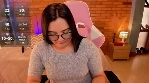 Snapshot of amaia_monet chatting on May 18, 4:35 pm Hi Im AmaiaHelp me reach 100 likes online show from May 18, 4:35 pm
