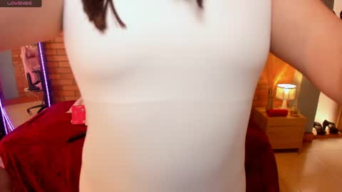 Snapshot of amaia_monet chatting on June 17, 7:04 pm Hi Im AmaiaHelp me reach 100 likes online show from June 17, 7:04 pm