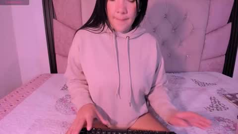 Amaia  online show from September 28, 12:32 pm