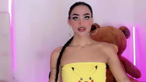 amal_baddel_ online show from February 12, 1:33 am