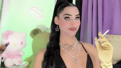 amal_baddel_ online show from May 31, 10:22 am