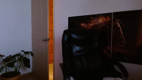 AMALIA online show from March 16, 8:02 pm