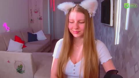 Snapshot of amaliaqueen999 chatting on March 7, 1:51 pm Amalia online show from March 7, 1:51 pm