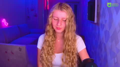 Snapshot of amaliaqueen999 chatting on October 4, 3:54 pm Amalia online show from October 4, 3:54 pm