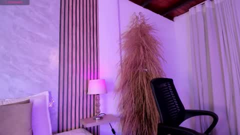 Luisa online show from October 22, 2:01 am