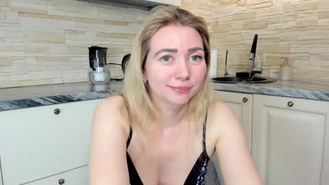 Snapshot of amanda___grey chatting on April 24, 5:59 pm Amanda insta amanda grey online show from April 24, 5:59 pm