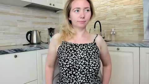 Snapshot of amanda___grey chatting on June 9, 4:07 pm Amanda insta amanda grey online show from June 9, 4:07 pm