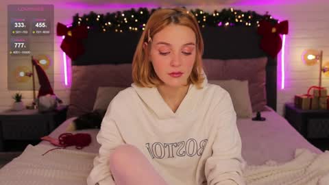 Snapshot of amanda__fox chatting on December 6, 6:06 pm Amanda fox online show from December 6, 6:06 pm