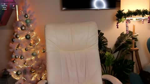 Snapshot of amanda__fox chatting on December 7, 7:43 pm Amanda fox online show from December 7, 7:43 pm