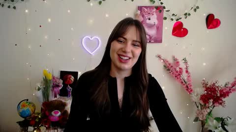 amanda_bright_ online show from March 8, 10:30 am