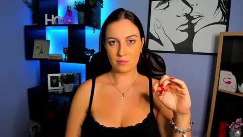 Amanda online show from November 17, 2:23 pm