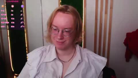Hi im Amanda online show from July 2, 1:50 pm