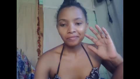 Snapshot of amandaaa25 chatting on October 17, 12:19 pm amandaaa25 online show from October 17, 12:19 pm