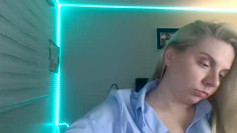 Snapshot of amandainbloom chatting on November 26, 8:59 am Amanda online show from November 26, 8:59 am