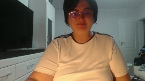 Snapshot of amandamuller1982 chatting on April 19, 6:10 pm Anda online show from April 19, 6:10 pm