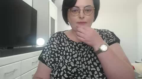 Snapshot of amandamuller1982 chatting on May 5, 11:51 am Anda online show from May 5, 11:51 am
