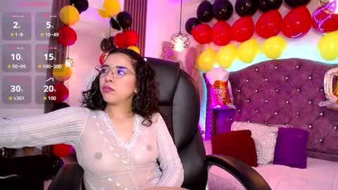 amara_davis1 online show from October 1, 3:01 am